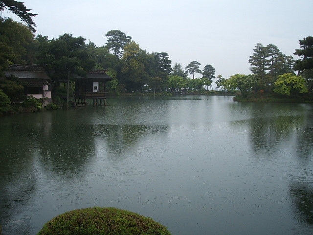 雨の兼六園_f0048952_16254132.jpg