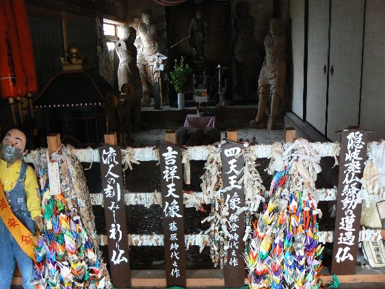 2006【隠岐鳥取姫路】心象風景に妖怪がいる!旅【境港正福寺、妖怪ロード、隠岐島後かっぱ大明神、島前いか神社、焼火神社、後鳥羽院火葬塚、七尋女房ヶ岩、三徳山投入堂、因幡の白兎、姫路城お菊井戸、刑部姫】_b0116271_17134693.jpg