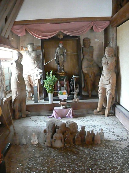2006【隠岐鳥取姫路】心象風景に妖怪がいる!旅【境港正福寺、妖怪ロード、隠岐島後かっぱ大明神、島前いか神社、焼火神社、後鳥羽院火葬塚、七尋女房ヶ岩、三徳山投入堂、因幡の白兎、姫路城お菊井戸、刑部姫】_b0116271_17143093.jpg