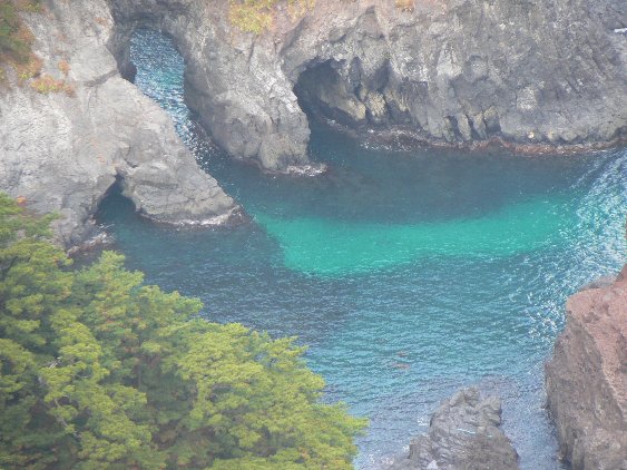 2006【隠岐鳥取姫路】心象風景に妖怪がいる!旅【境港正福寺、妖怪ロード、隠岐島後かっぱ大明神、島前いか神社、焼火神社、後鳥羽院火葬塚、七尋女房ヶ岩、三徳山投入堂、因幡の白兎、姫路城お菊井戸、刑部姫】_b0116271_17211616.jpg