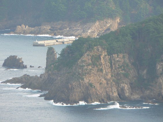 2006【隠岐鳥取姫路】心象風景に妖怪がいる!旅【境港正福寺、妖怪ロード、隠岐島後かっぱ大明神、島前いか神社、焼火神社、後鳥羽院火葬塚、七尋女房ヶ岩、三徳山投入堂、因幡の白兎、姫路城お菊井戸、刑部姫】_b0116271_17221883.jpg