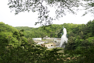 岡本太郎美術館へ_a0025490_0162227.jpg