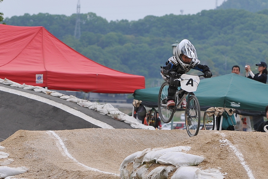 2009JBMXF全日本BMX選手権大会IN笠岡VOL４：ビギナー、ガールズ５〜１０才クラス決勝_b0065730_610359.jpg