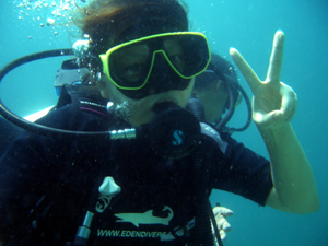 4月29日 ナイスカップルとラチャヤイ島!! _f0144385_592088.jpg