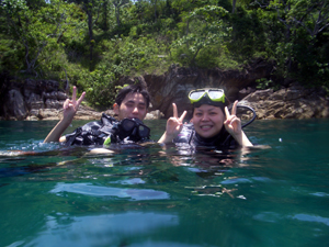 4月29日 ナイスカップルとラチャヤイ島!! _f0144385_595693.jpg