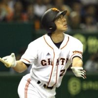 巨人、逆転勝ちで貯金９！巨人１８勝９敗２分 .６６７　セリーグ１位 _d0150722_12562052.jpg