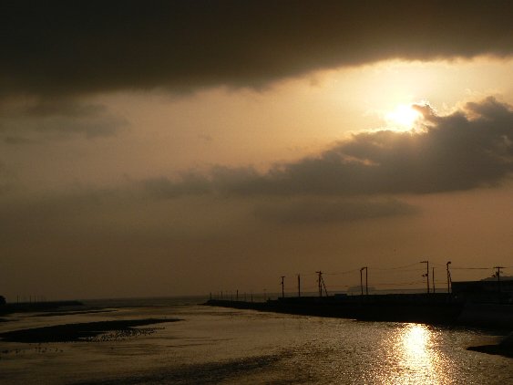 2008/5GW【岡山香川】吉備イワクラだらけで桃太郎の謎ツアー【吉備津神社、吉備中山磐座群、夜泣石、楯築遺跡、備中国分寺、田倉牛神、閑谷学校、熊山、牛窓、鬼ノ城、倉敷、鬼無、女木島、銭形】_b0116271_14132198.jpg