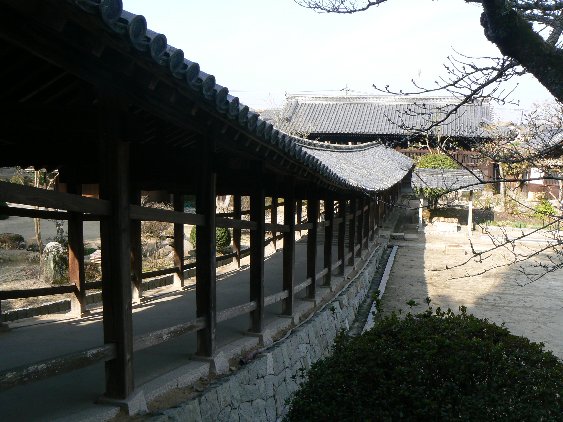 2008/5GW【岡山香川】吉備イワクラだらけで桃太郎の謎ツアー【吉備津神社、吉備中山磐座群、夜泣石、楯築遺跡、備中国分寺、田倉牛神、閑谷学校、熊山、牛窓、鬼ノ城、倉敷、鬼無、女木島、銭形】_b0116271_14142328.jpg