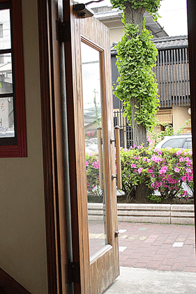 c0167576_7115639.gif