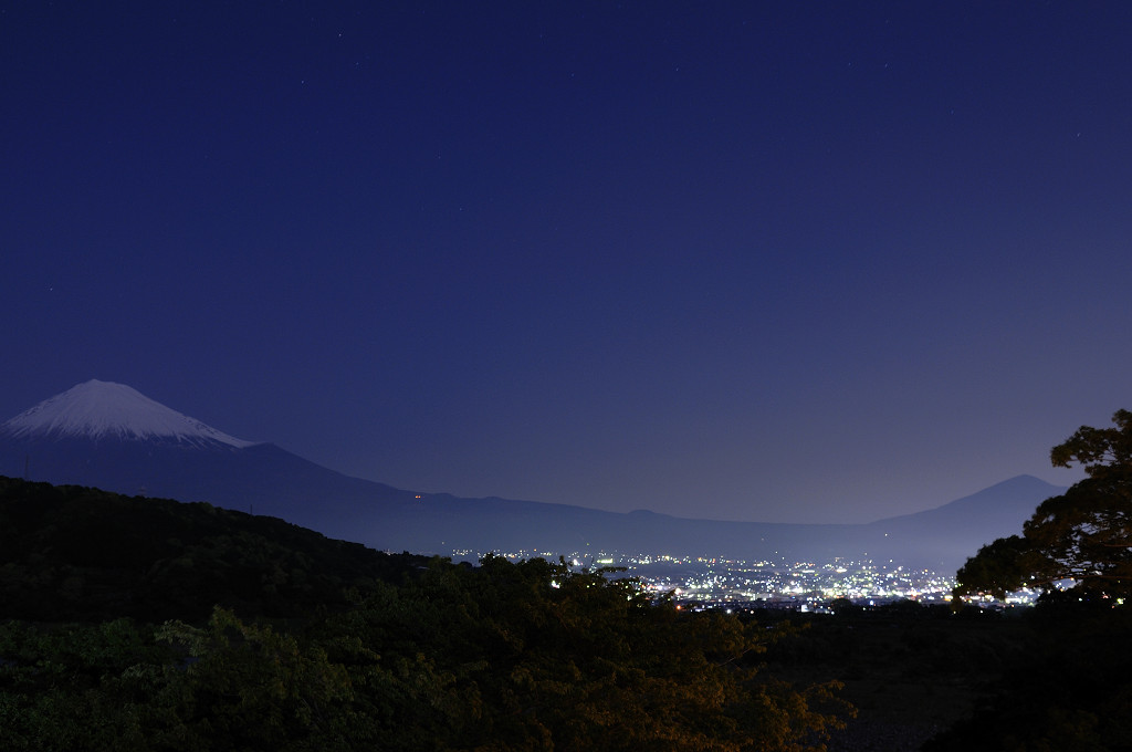 Mt.Fujiを絡めた夜景でも　【コメント書き込み不可】_f0109432_3201578.jpg