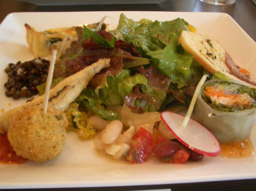 春日の そうりの食卓 Zakka Cafe Ecru 春日の そうりの食卓 Zakka Cafe Ecru
