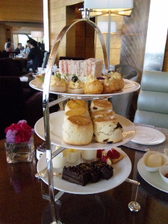 Afternoon tea at Four seasons Hotel_f0180147_8444146.jpg