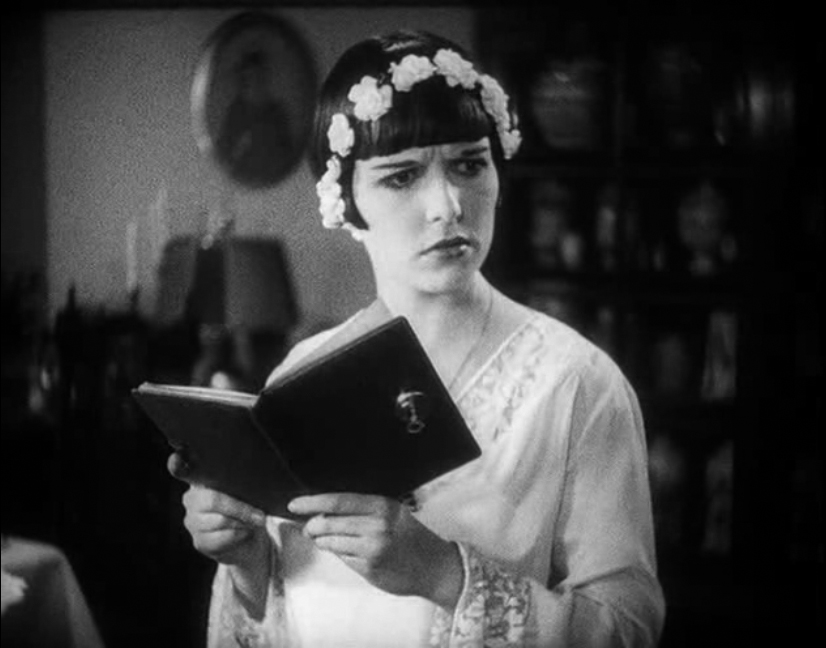 ルイーズ・ブルックス（Louise Brooks）「倫落の女の日記」（1929）・・・（上）_e0042361_23291365.jpg