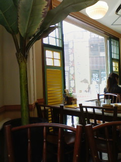 f0112873_28501.jpg
