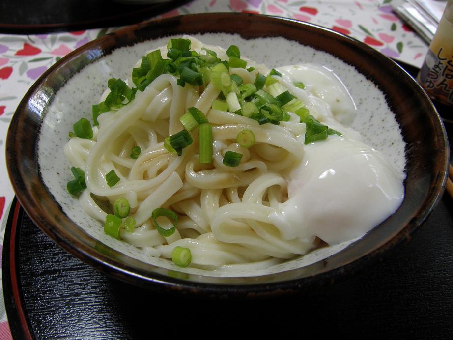 嫁の作った「温玉ぶっかけうどん」_c0118393_18361877.jpg