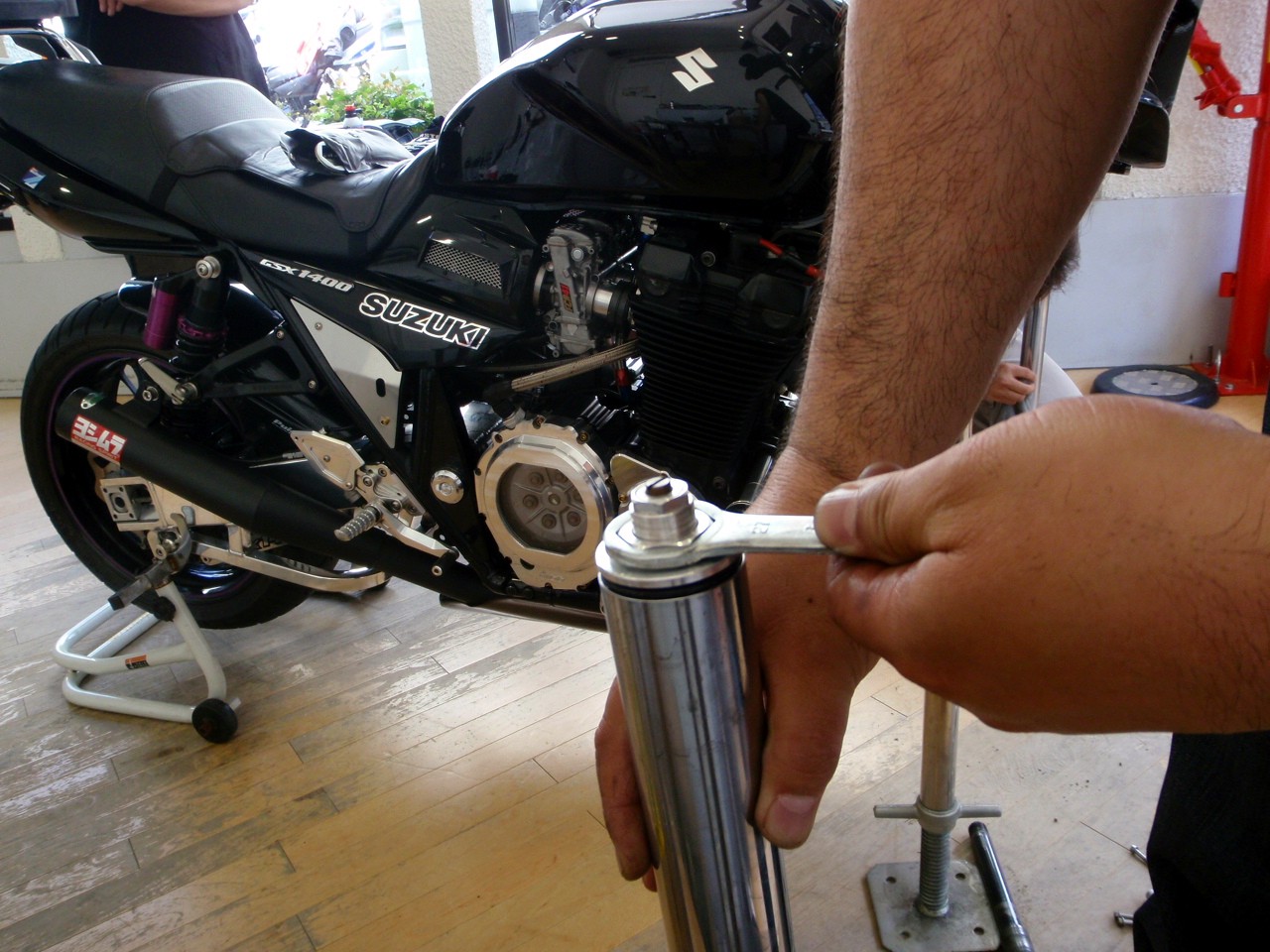 フロントフォーク・オーバーホール : wakaban's GSX1400 blog フロントフォーク・オーバーホール : wakaban's GSX1400 blog