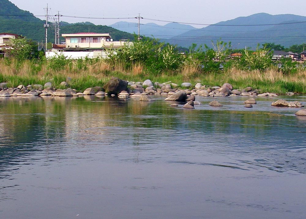 見せかけのパラダイス_c0095801_21114946.jpg