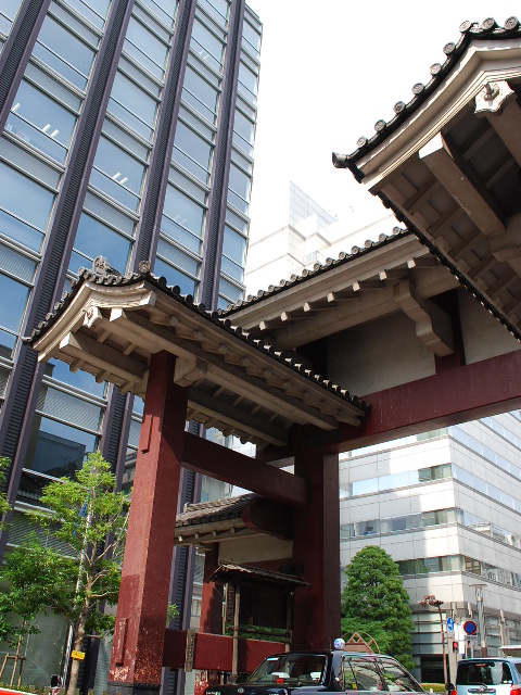 東京・増上寺の大門を歩く(不動貯金銀行を訪ねて)_f0142606_22381563.jpg