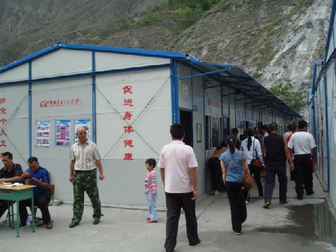 ０８年四川大地震被災地調査報告　8　理県薛城(xuecheng)小学校_c0162425_2293834.jpg