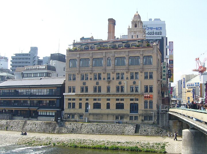 再び東華菜館へ_c0094541_1615084.jpg