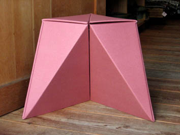 Papercraft Chairをご紹介します！_b0153663_17484286.jpg