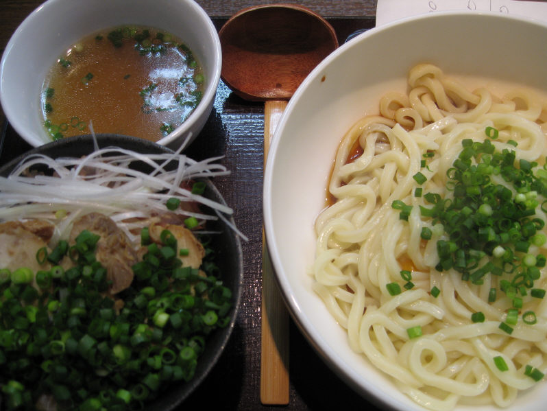 本日のランチ＠釜揚げうどん　鶏麺_c0118250_13335120.jpg