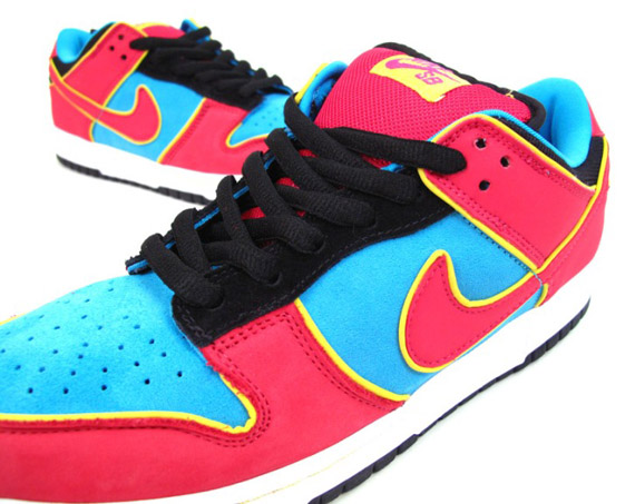 Nike SB Dunk Low - Ms. Pacman - Pink - Aqua - Yellow_a0118453_2012213.jpg