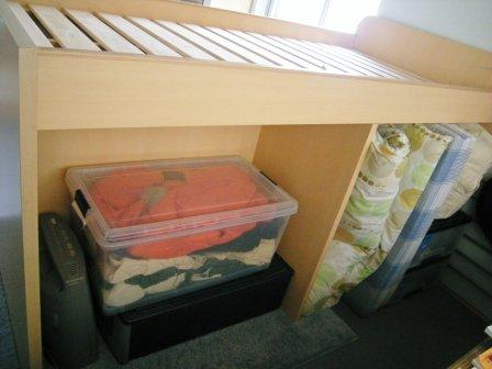 子供室の収納付きベッド_b0179298_12112100.jpg