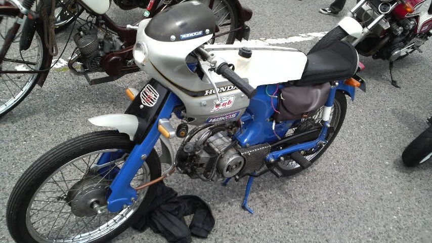 第9回絶版車ミーティング_b0009968_325866.jpg