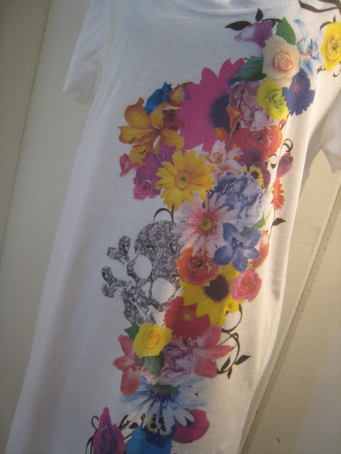 １２２１８　　snarl extra　レーススカル＋ＦＬＯＷＥＲ　Ｔ_e0076692_21192532.jpg