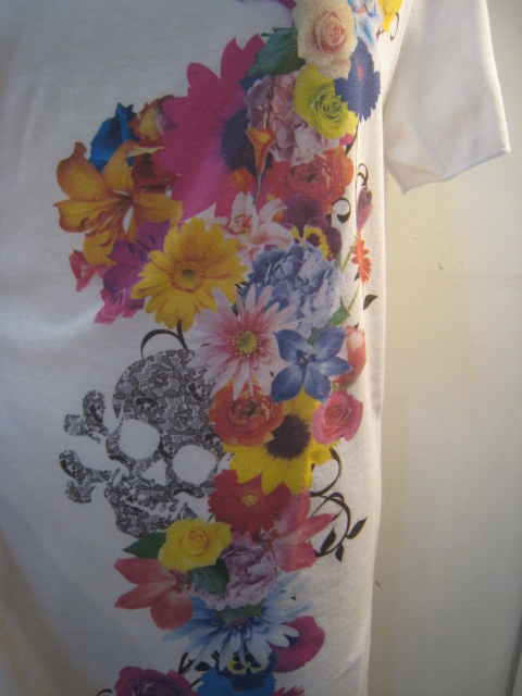 １２２１８　　snarl extra　レーススカル＋ＦＬＯＷＥＲ　Ｔ_e0076692_21192984.jpg