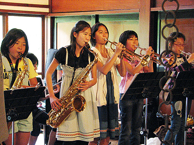 里山でジャズ音楽を楽しもう!_e0118827_22164560.jpg