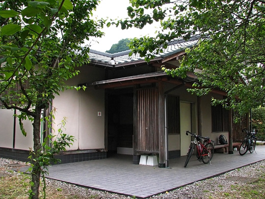 e0066210_2259352.jpg