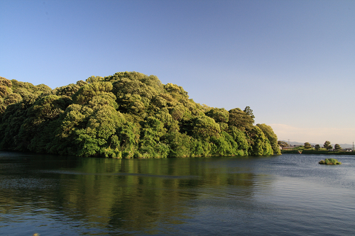 山邊道勾岡上陵（崇神天皇陵）　2009.5.14_c0119036_21432151.jpg