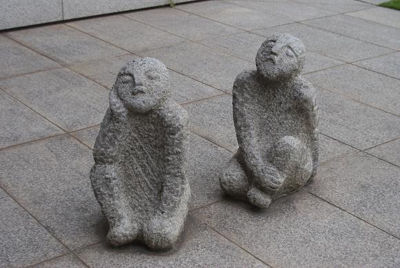 ふくやま美術館の野外アート群_b0063958_21553163.jpg