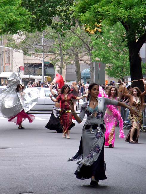 ダンス・パレード　New York Dance Parade 2009_b0007805_8131132.jpg