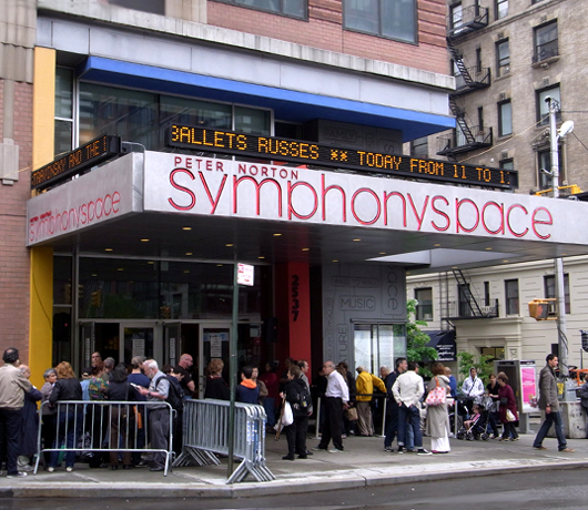 NY屈指のミュージカル・イベント Wall to Wall Broadway _b0007805_7204648.jpg