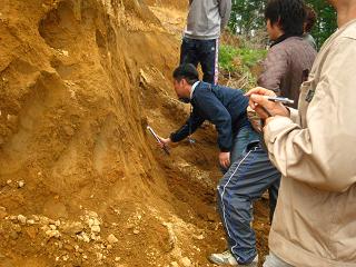 ここ最近10万年の話～都市大学の野外実習のこと_c0002089_0204299.jpg