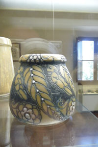 アールヌーヴォーの陶器博物館~ボルゴ・サンロレンツォ_f0106597_1648436.jpg