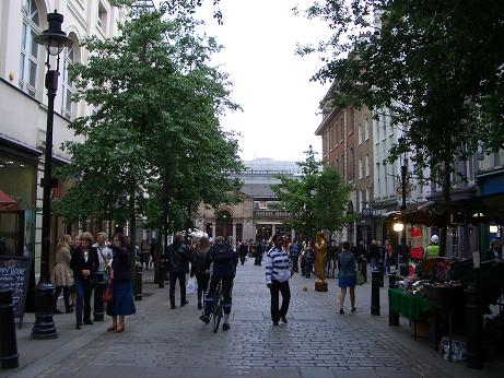 ♪ Shopping in Covent Garden ♪_f0046489_20321030.jpg