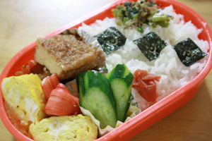 お弁当☆5/22。 _d0104796_9515777.jpg