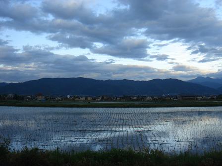 梅雨の気配_a0014840_23252120.jpg