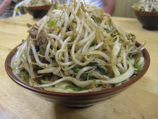 休日その2 前田食堂名護店の「牛肉そば」¥650@名護市_b0042308_22572917.jpg
