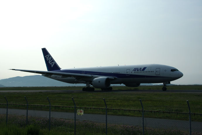 Boeing777-200 at OKJ_f0206320_1853429.jpg