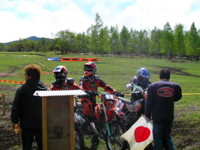 d0111435_2247880.jpg