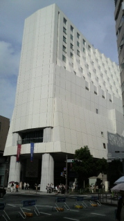 『蜘蛛の巣』_e0033570_18163326.jpg