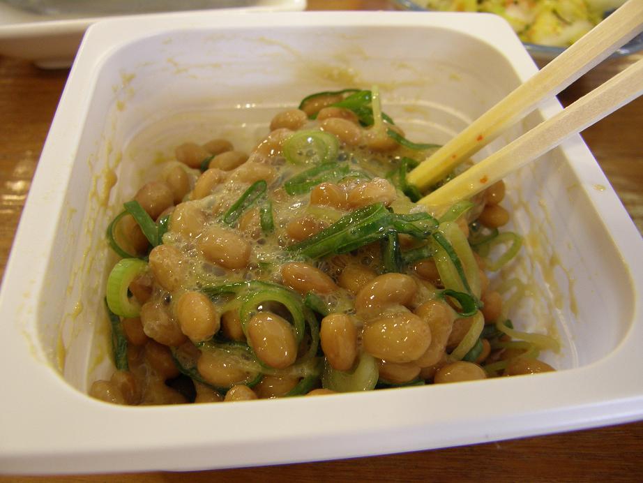 「すき家」の豚汁納豆定食 蒲生4丁目店_c0118393_8564561.jpg