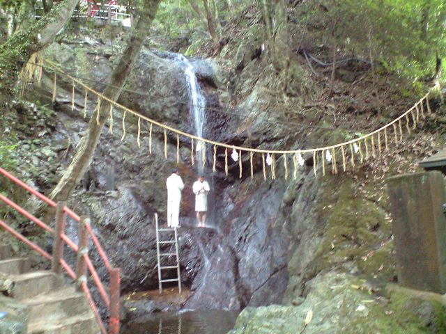 滝行セミナー!ついに出動! 2009.5.23_b0002156_827586.jpg