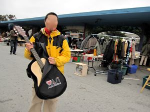 蚤の市でゲットしたもの。He got ..... at flea market._c0188178_15473049.jpg