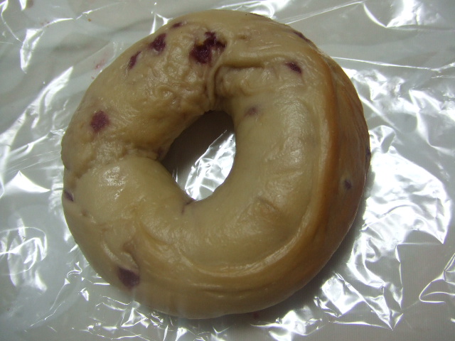 B&B ヨーグルトチェリー_f0076001_22223659.jpg